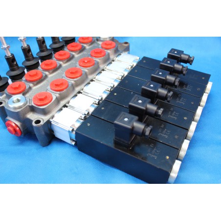 6 SECTIONS DIRECTIONAL CONTROL VALVE GALTECH Q95 120 l/min 31 GPM Electric solenoid 12V + levers