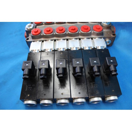 6 SECTIONS DIRECTIONAL CONTROL VALVE GALTECH Q95 120 l/min 31 GPM Electric solenoid 12V + levers