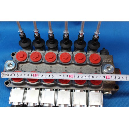 6 SECTIONS DIRECTIONAL CONTROL VALVE GALTECH Q95 120 l/min 31 GPM Electric solenoid 12V + levers